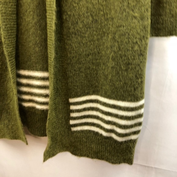 Beautiful Stories Sz S olive Tunic Sweater NWOT - Picture 4 of 6